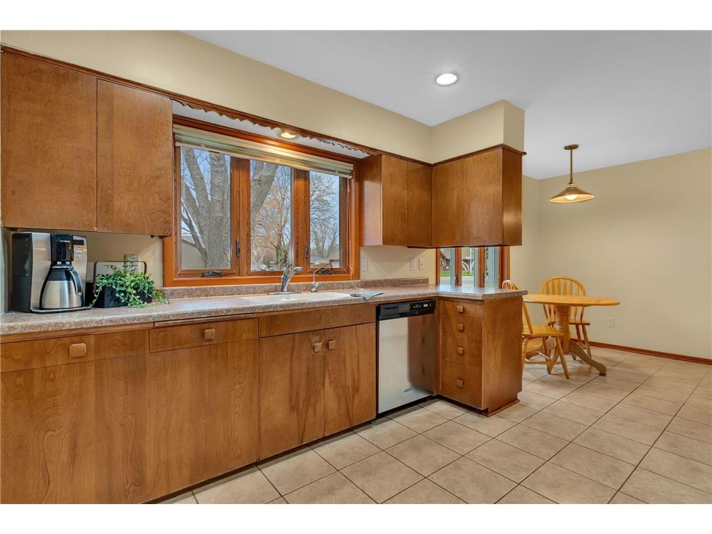 311 E Oak Avenue Olivia MN 56277 7052588 image10