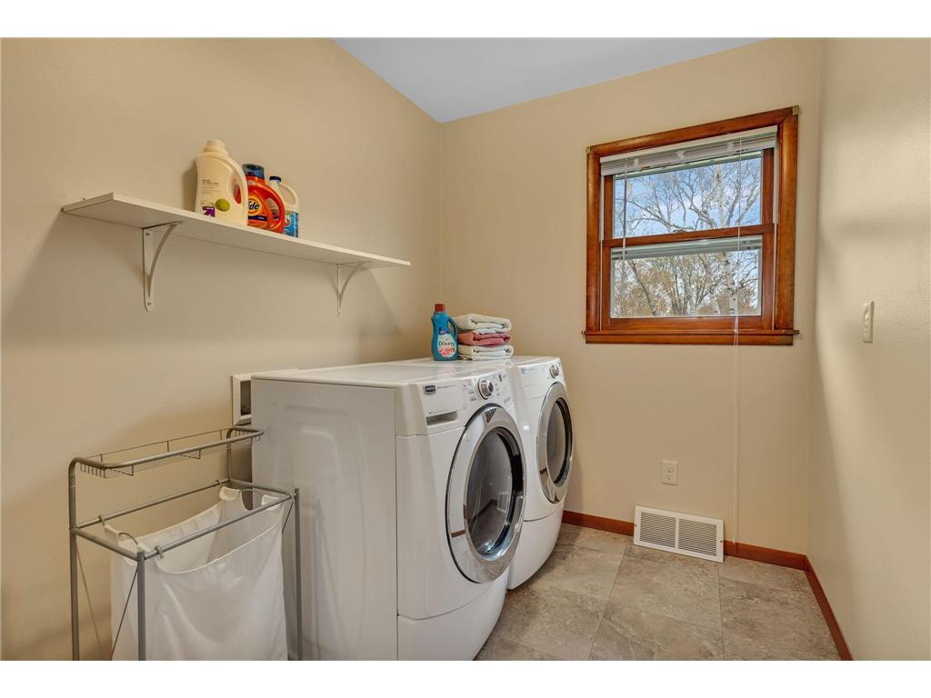 311 E Oak Avenue Olivia MN 56277 7052588 image17