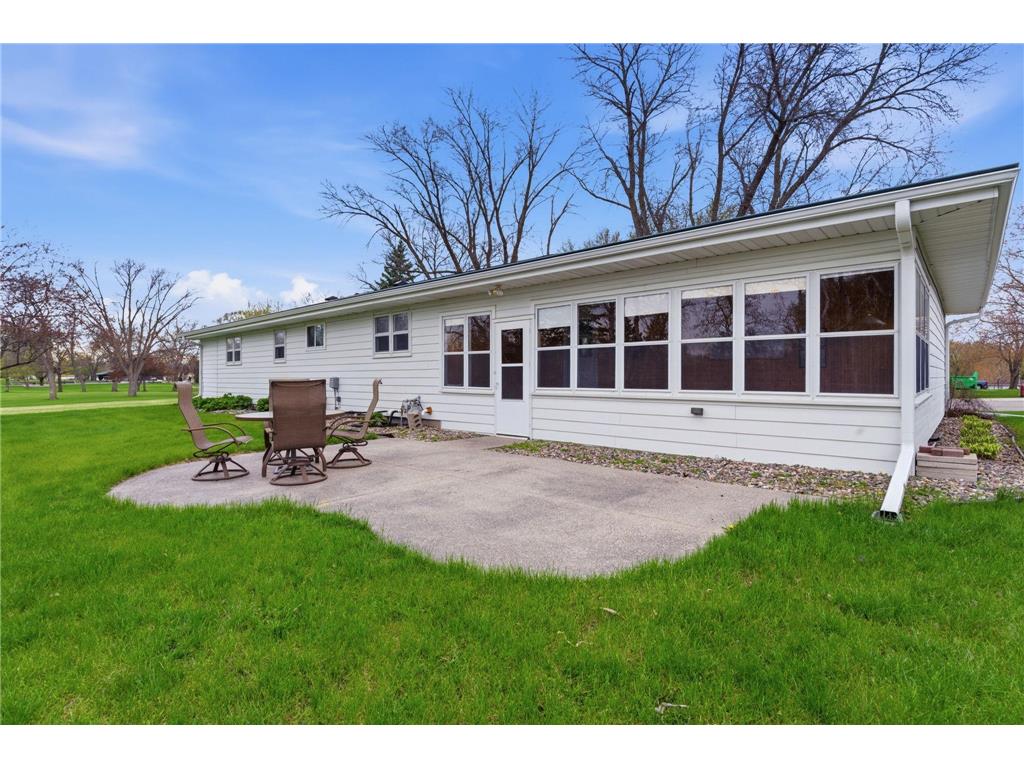 311 E Oak Avenue Olivia MN 56277 7052588 image2