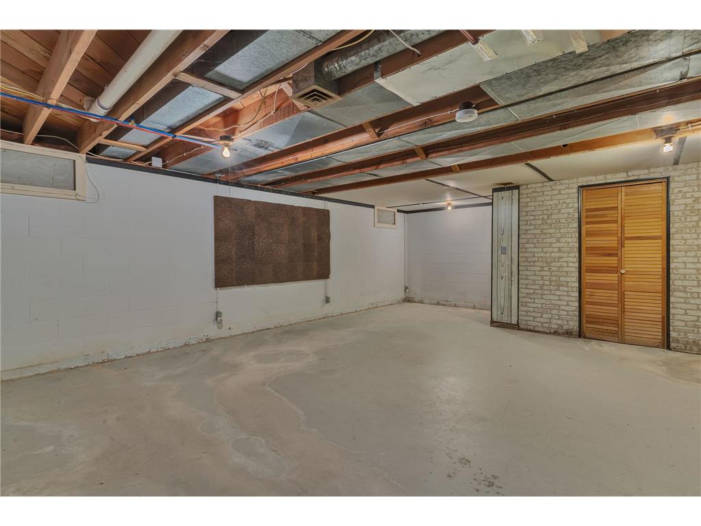 311 E Oak Avenue Olivia MN 56277 7052588 image23