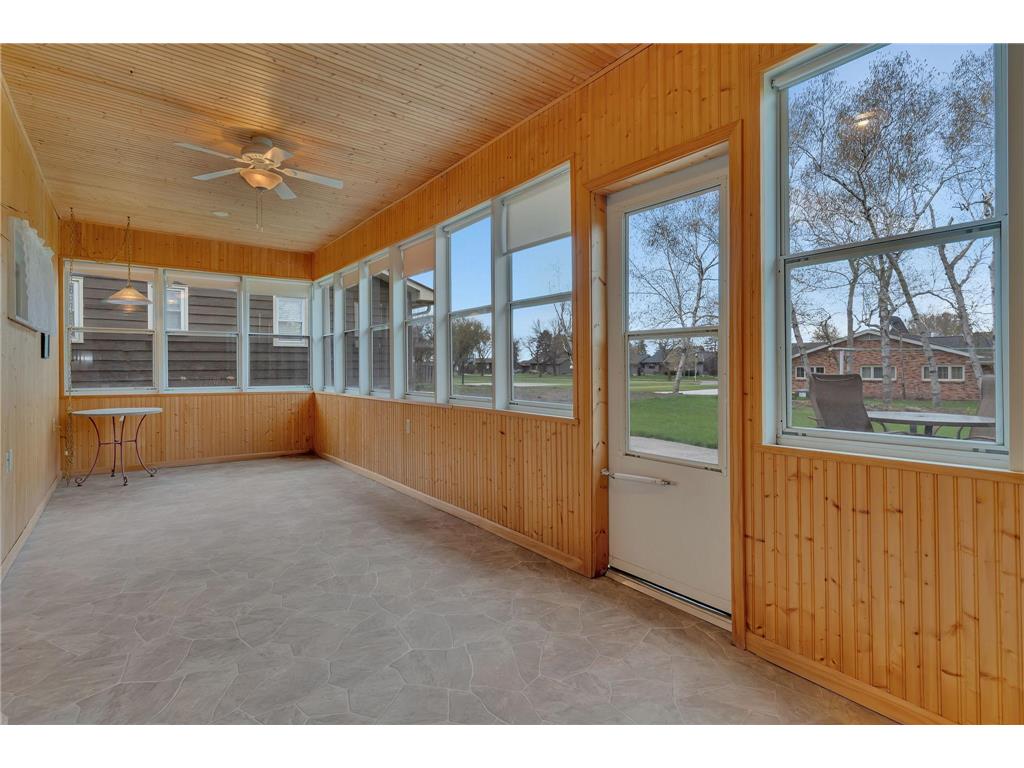 311 E Oak Avenue Olivia MN 56277 7052588 image4