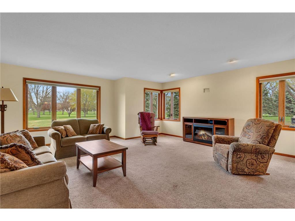 311 E Oak Avenue Olivia MN 56277 7052588 image5