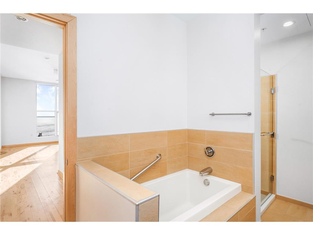 311 E Superior Street #704 Duluth MN 55802 7011686 image28