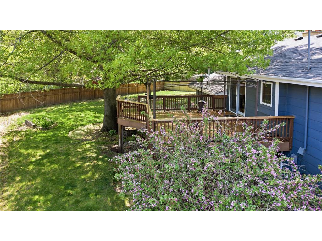 311 Eagle Ridge Circle Burnsville MN 55337 7073248 image4