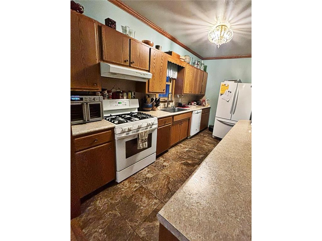 311 Front Street E Redwood Falls MN 56283 6812086 image17