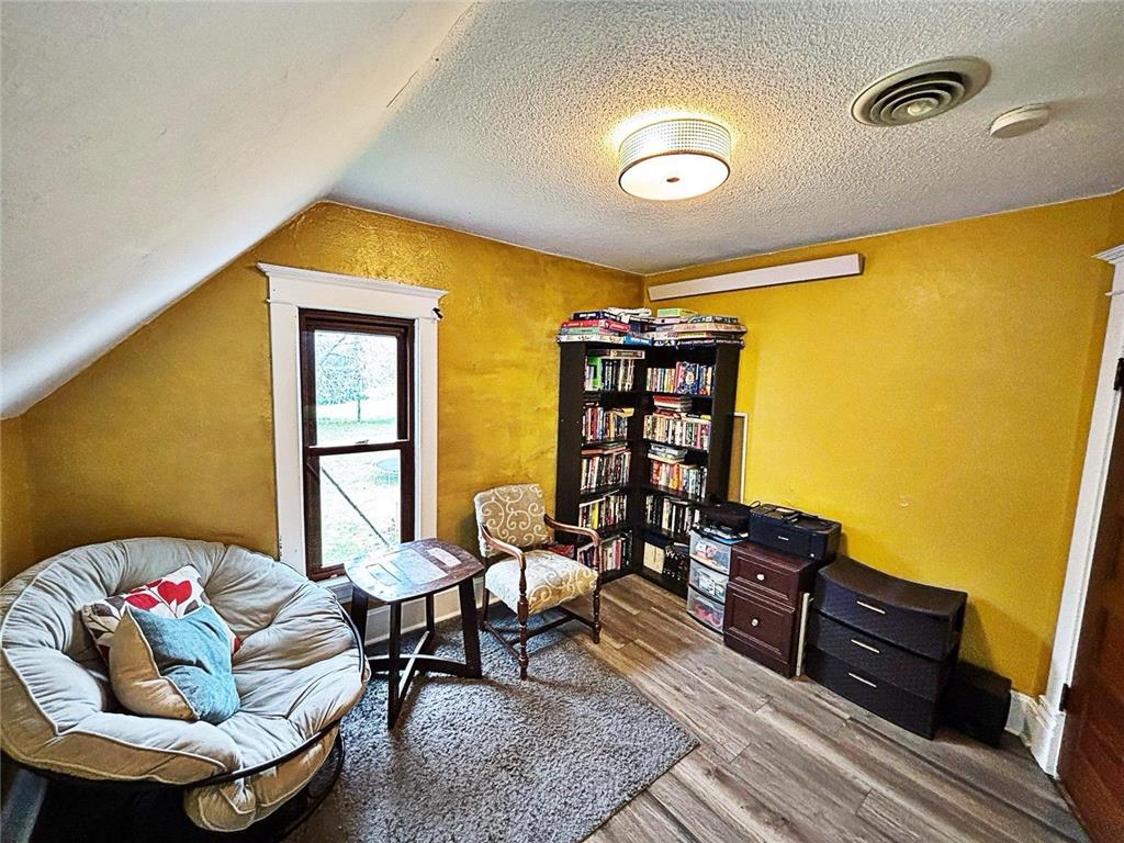 311 Front Street E Redwood Falls MN 56283 6812086 image18