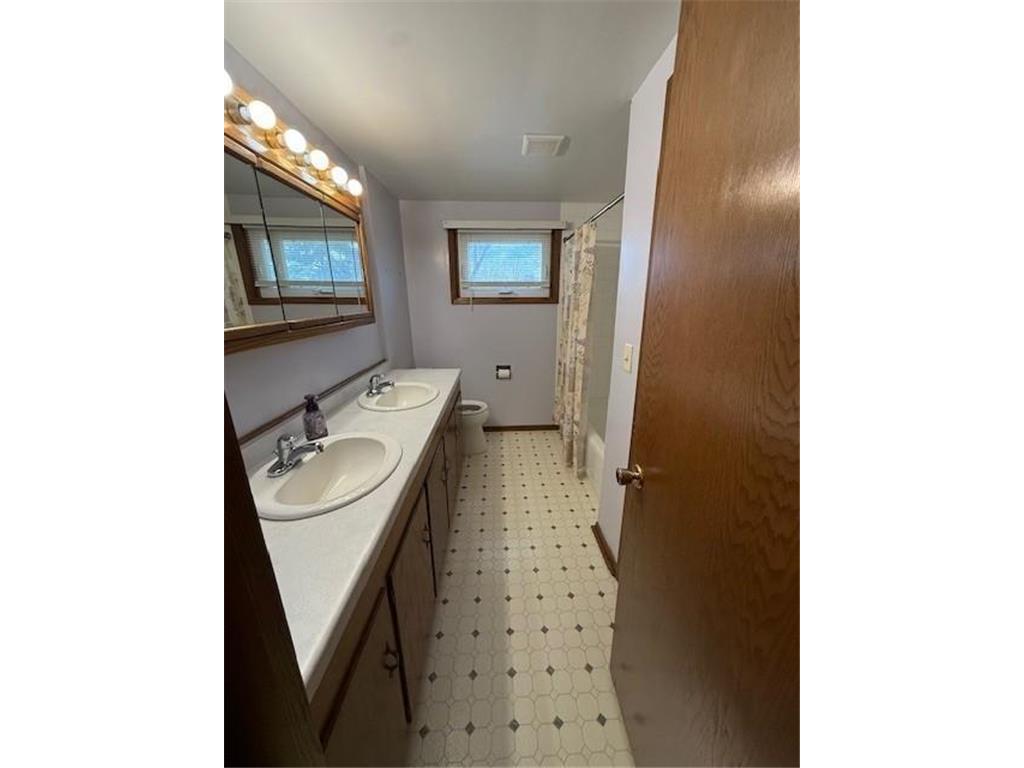 311 Meredith Road Albert Lea MN 56007 7035687 image15