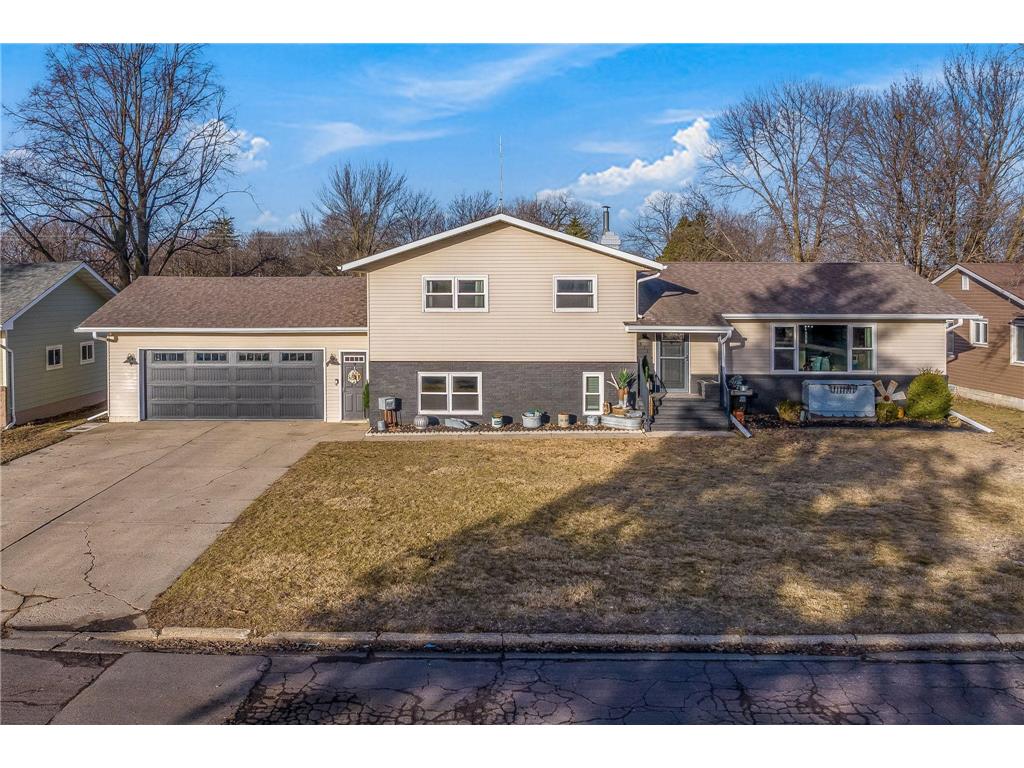 311 N Manyaska Street Sherburn MN 56171 7034138 image1