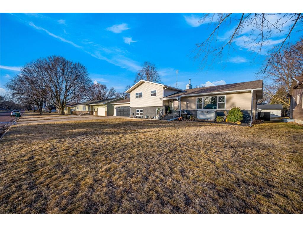 311 N Manyaska Street Sherburn MN 56171 7034138 image31
