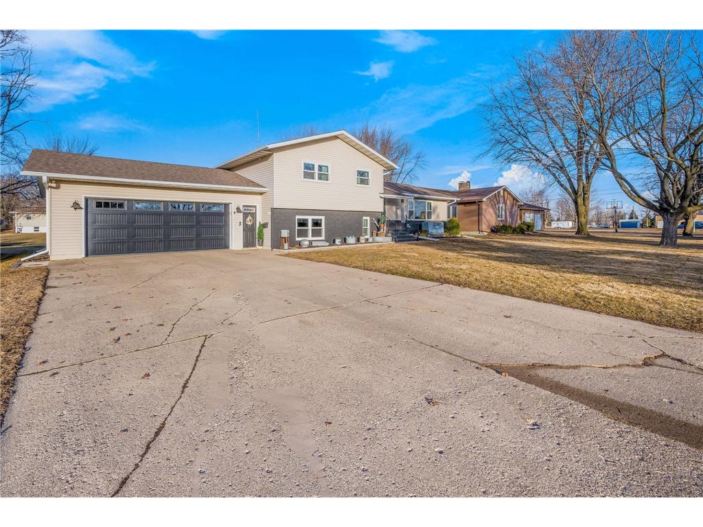 311 N Manyaska Street Sherburn MN 56171 7034138 image33