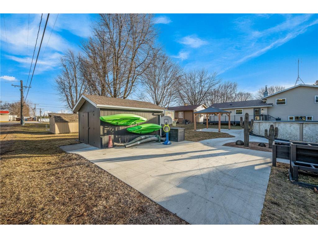 311 N Manyaska Street Sherburn MN 56171 7034138 image40