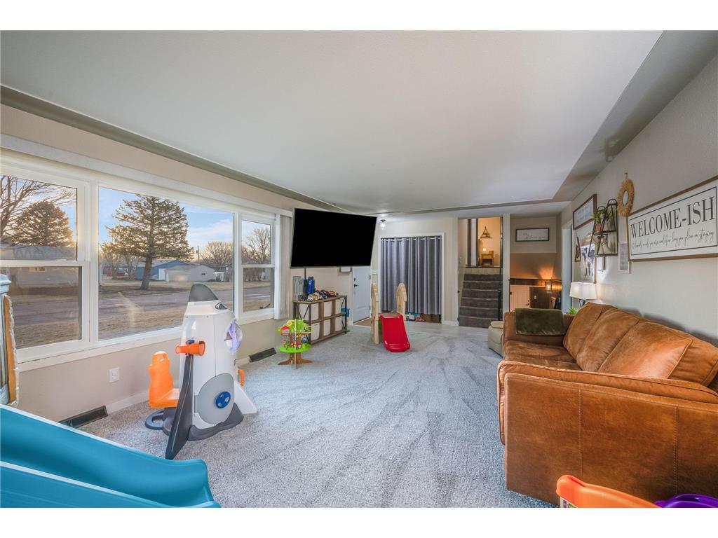 311 N Manyaska Street Sherburn MN 56171 7034138 image5