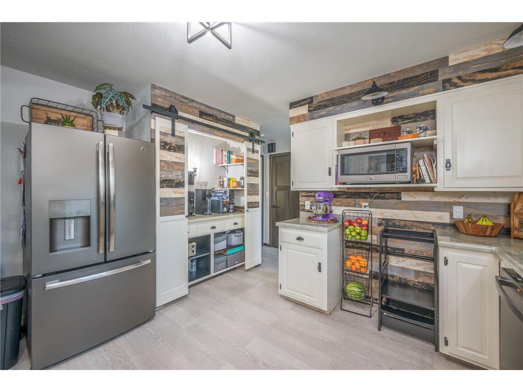 311 N Manyaska Street Sherburn MN 56171 7034138 image9