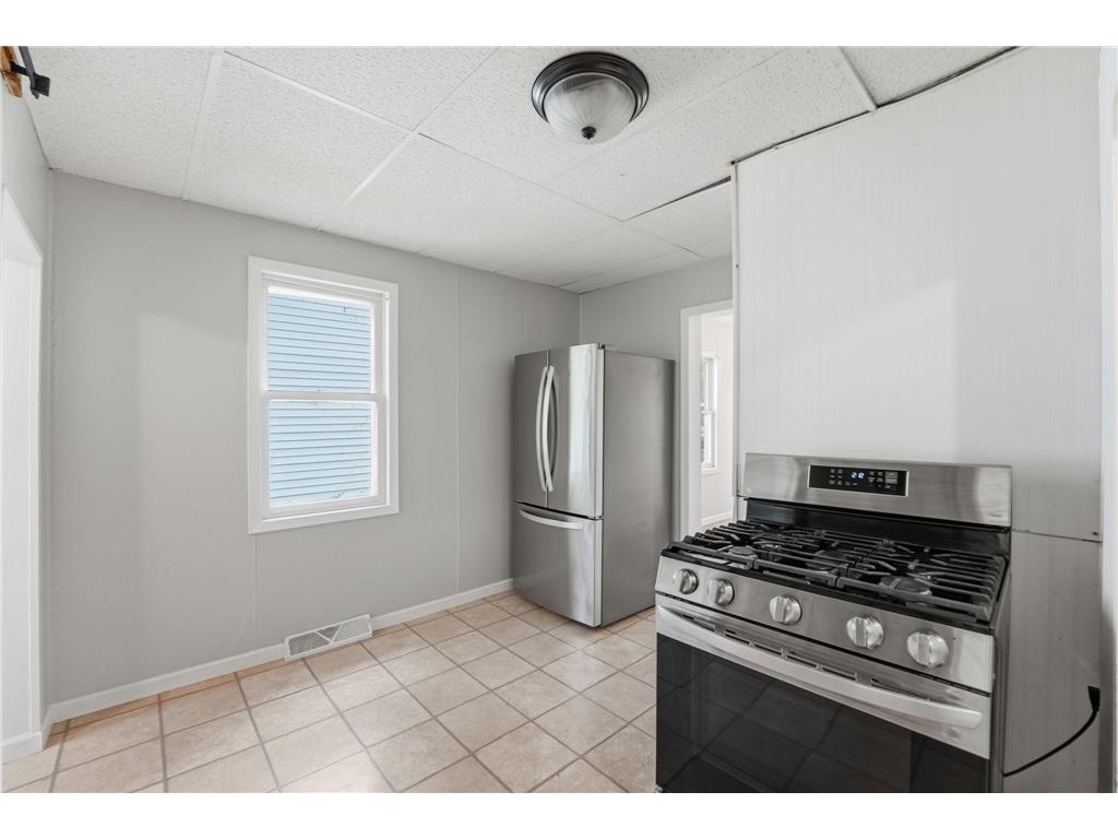 311 N Shore Drive Forest Lake MN 55025 - Forest 7079264 image10
