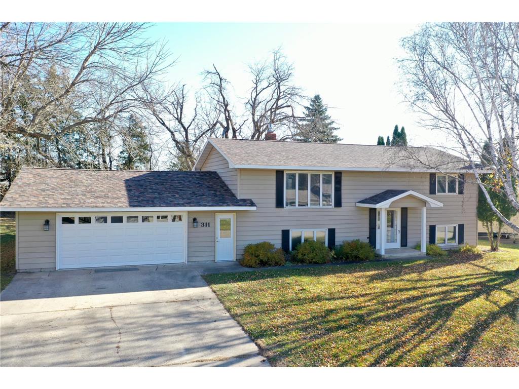 311 Pine Street SW New London MN 56273 6815115 image1