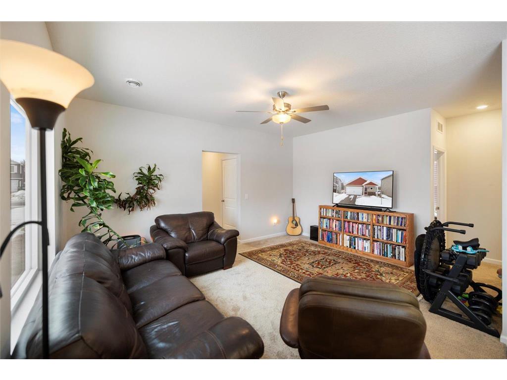 311 Redwood Street N Cambridge MN 55008 7007600 image19