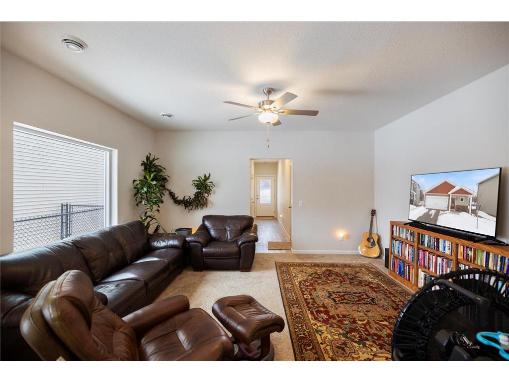 311 Redwood Street N Cambridge MN 55008 7007600 image20