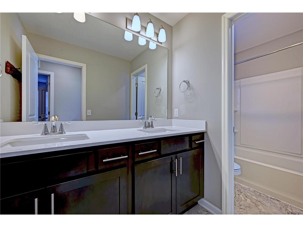 311 Rum River Way Anoka MN 55303 7029878 image32