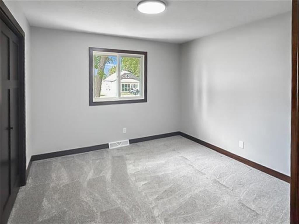 311 S Park Street Hendricks MN 56136 7089323 image11