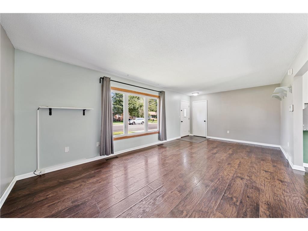 311 W State Street Belle Plaine MN 56011 6762436 image10