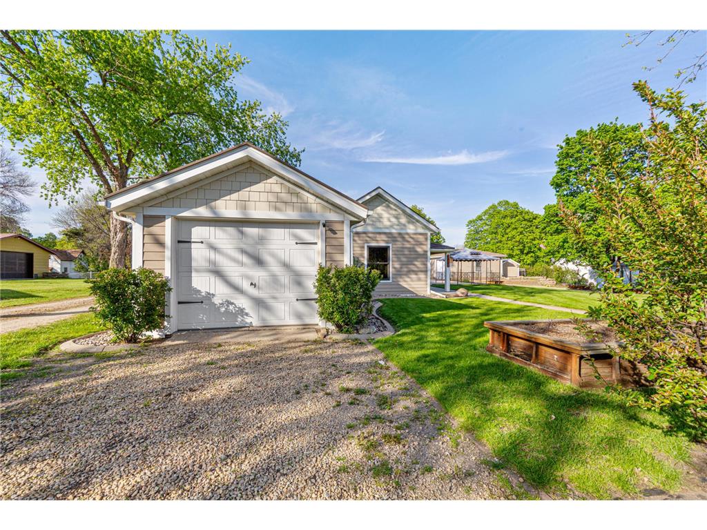 311 Wabasha Street Saint Peter MN 56082 7072565 image2