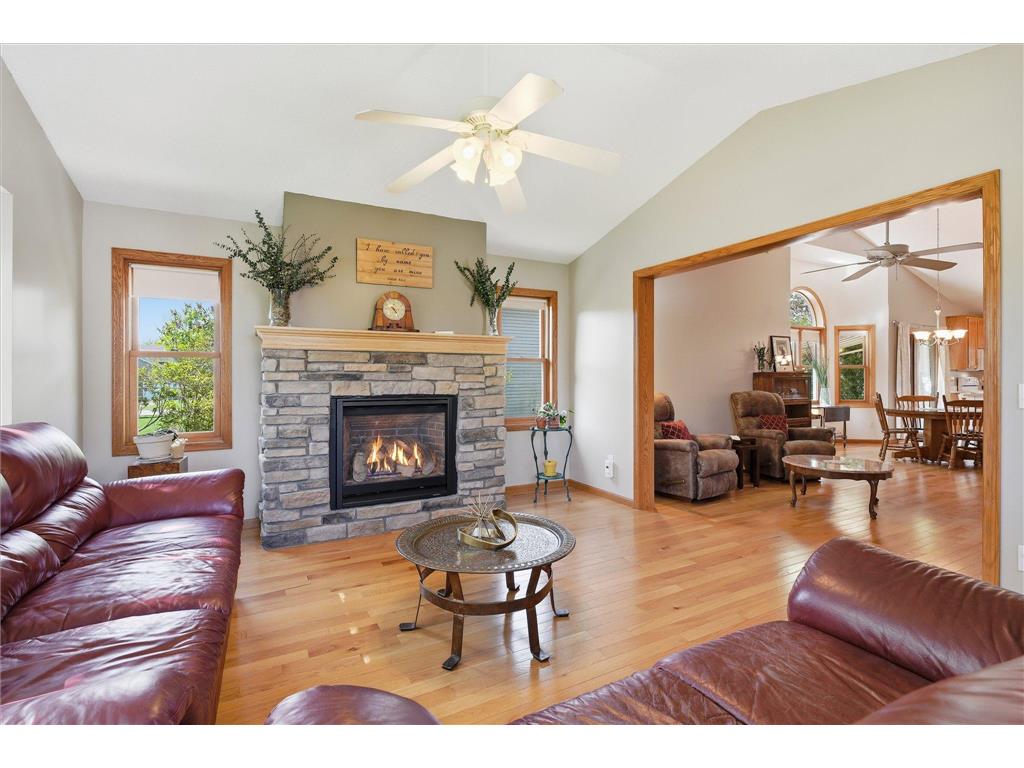3110 Bluebell Avenue N Brooklyn Park MN 55443 7043145 image23