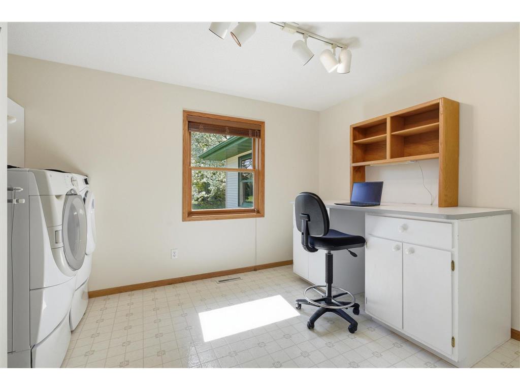 3110 Bluebell Avenue N Brooklyn Park MN 55443 7043145 image24