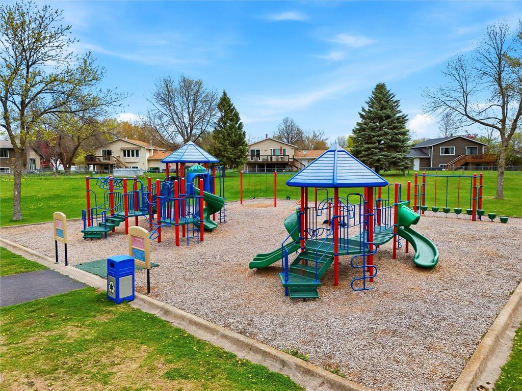 3110 Bluebell Avenue N Brooklyn Park MN 55443 7043145 image50