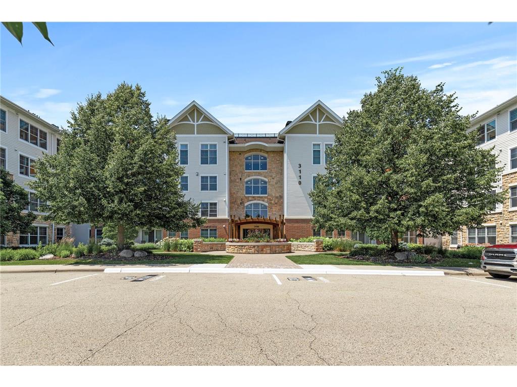 3110 N Chestnut Street #405 Chaska MN 55318 - Jonathan 6569168 image1
