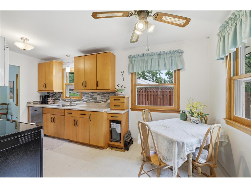3110 W 82nd Street Bloomington MN 55431 7077302 image11