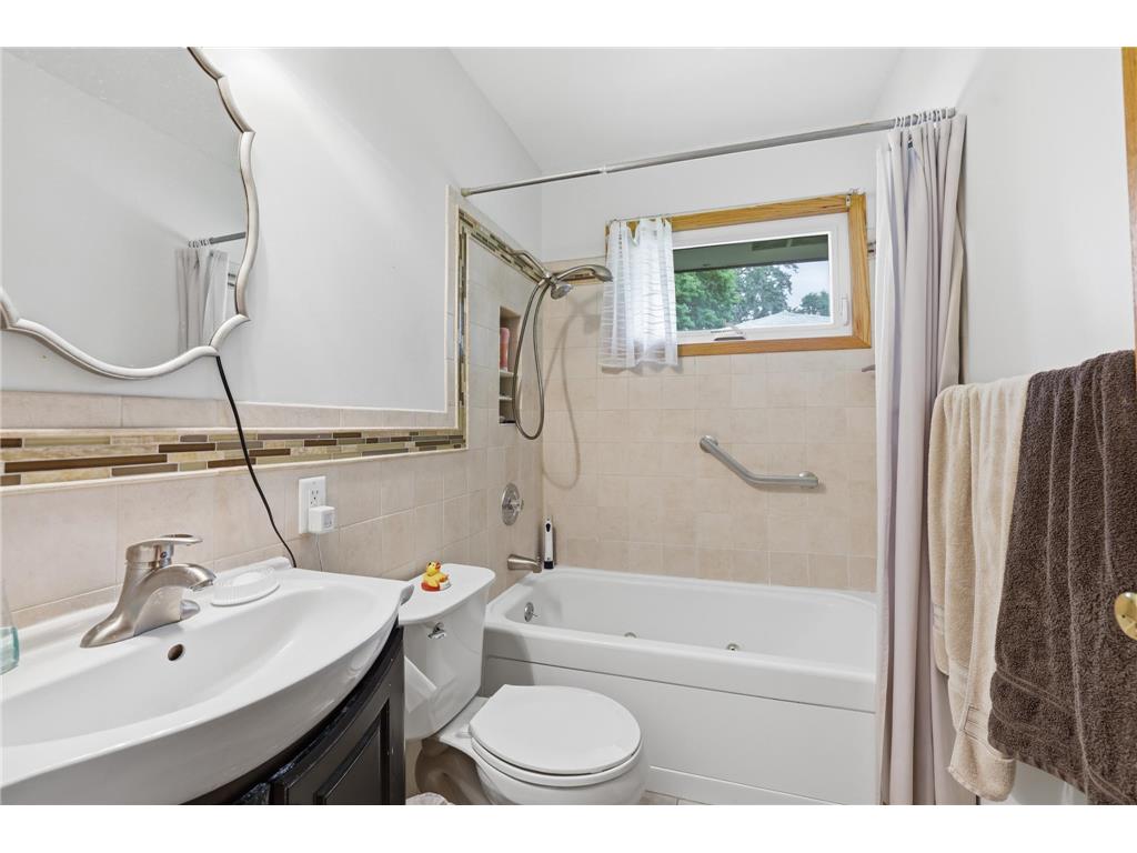 3110 W 82nd Street Bloomington MN 55431 7077302 image18