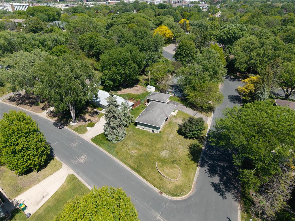 3110 W 82nd Street Bloomington MN 55431 7077302 image2