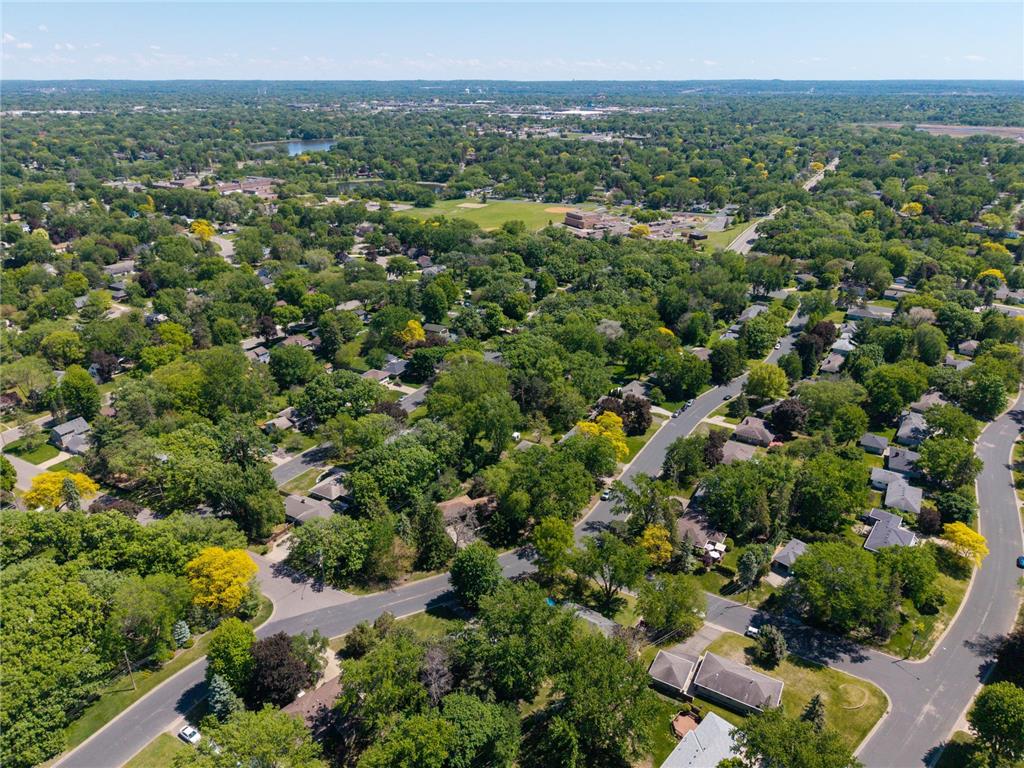 3110 W 82nd Street Bloomington MN 55431 7077302 image34