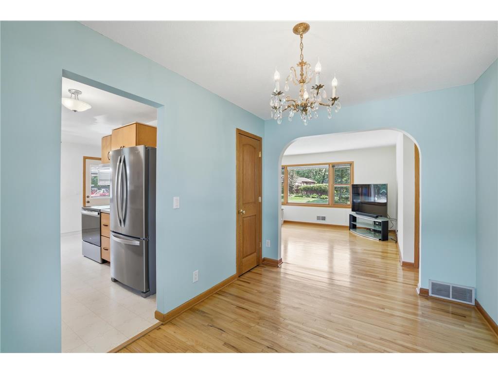 3110 W 82nd Street Bloomington MN 55431 7107613 image11