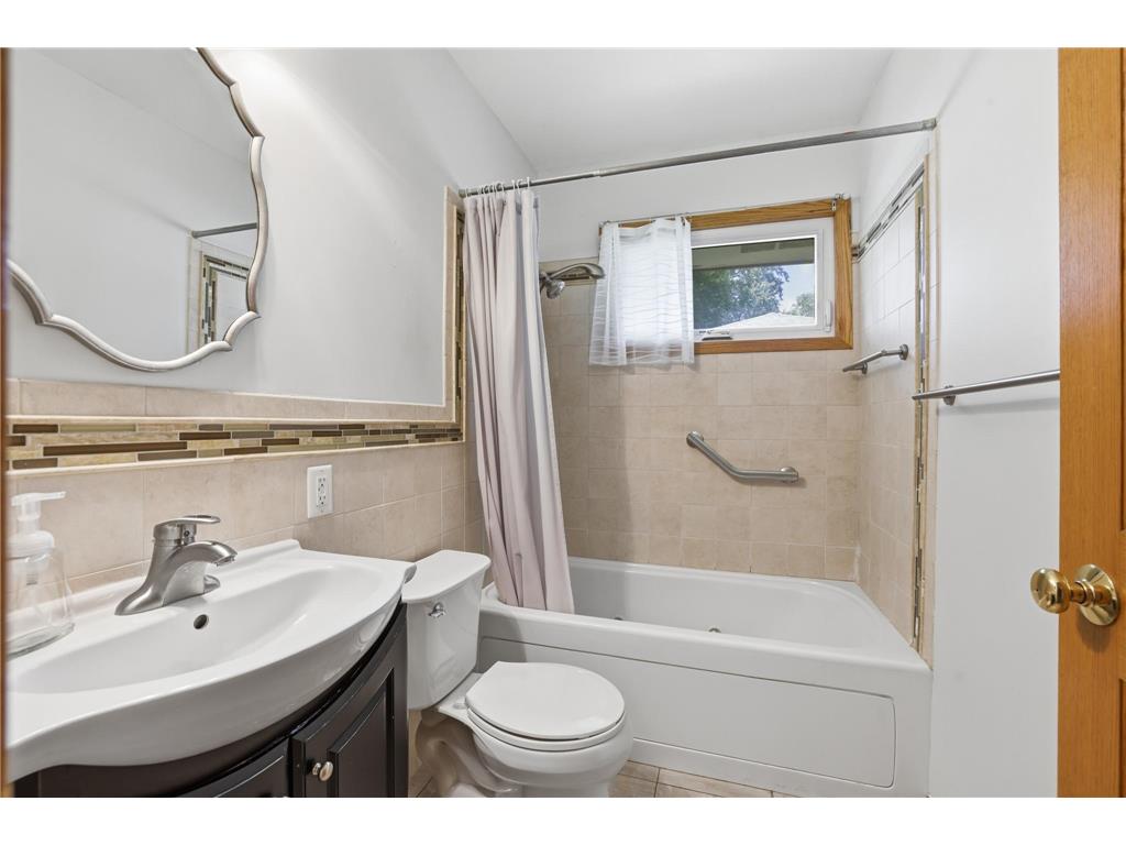 3110 W 82nd Street Bloomington MN 55431 7107613 image17