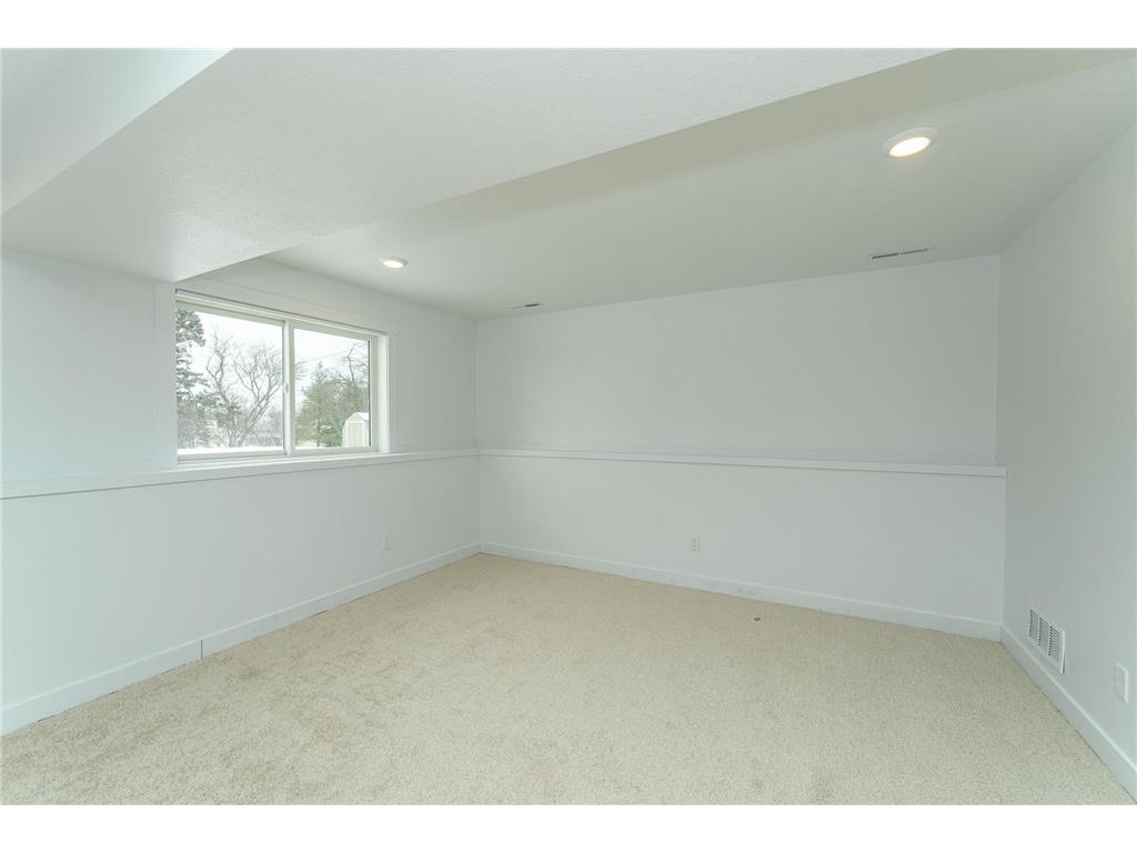 3112 Eastwood Road SE Rochester MN 55904 7001047 image12