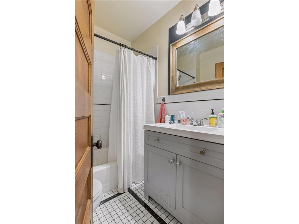 3112 Fremont Avenue S Minneapolis MN 55408 7055559 image24