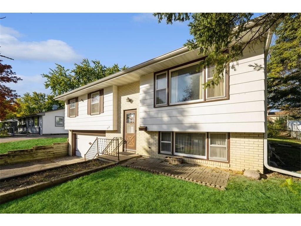 3113 Aquila Avenue N Crystal MN 55427 6619686 image1