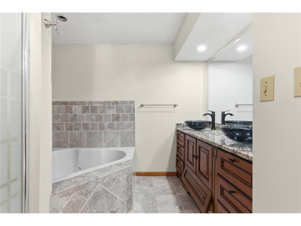 3113 Chandler Court Burnsville MN 55337 7016567 image61