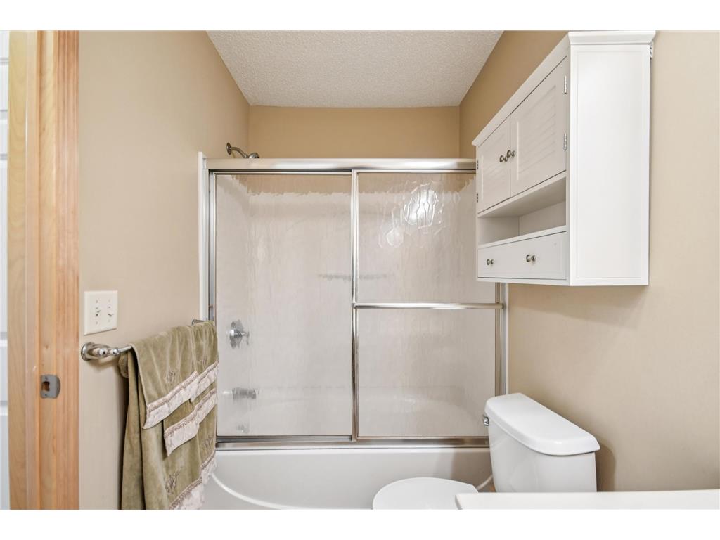 3114 Frontier Drive Woodbury MN 55129 6814071 image33