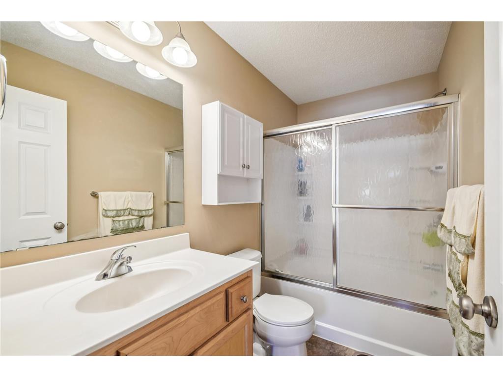 3114 Frontier Drive Woodbury MN 55129 6814071 image41