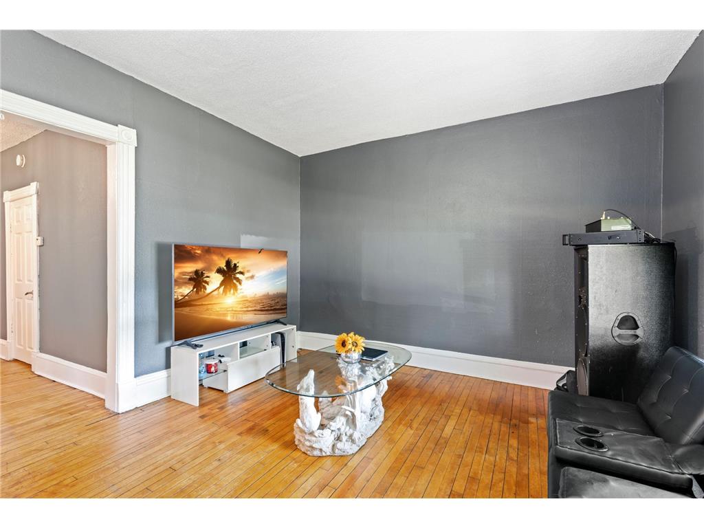 3114 Russell Avenue N Minneapolis MN 55411 6739716 image4