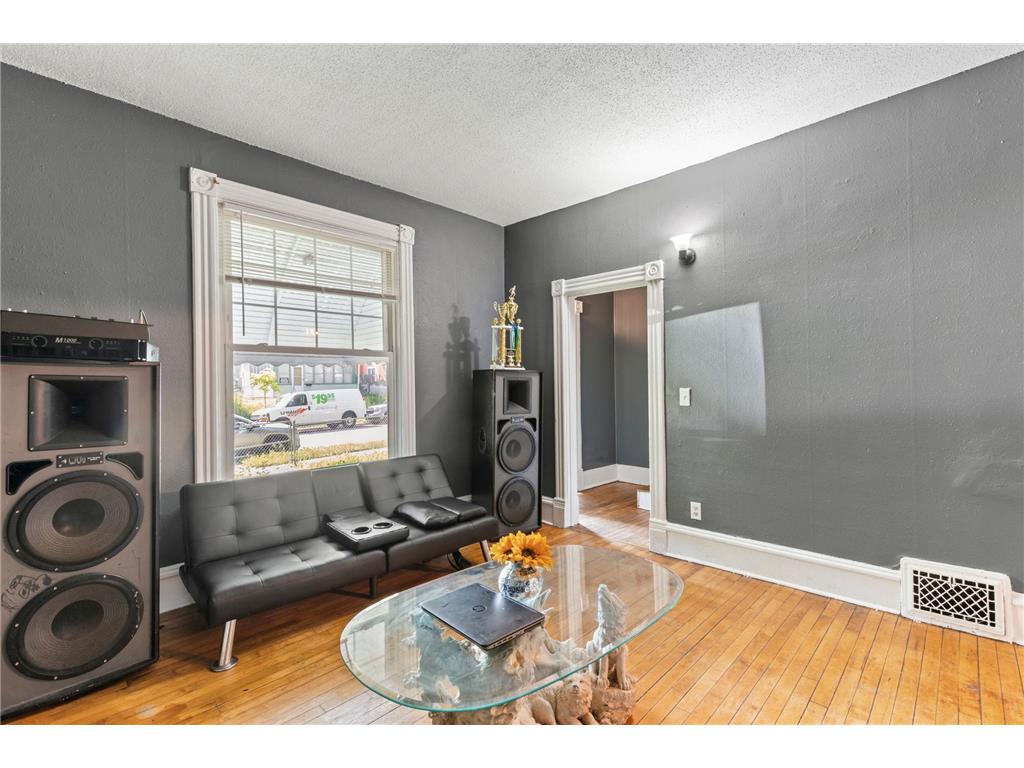 3114 Russell Avenue N Minneapolis MN 55411 6739716 image5