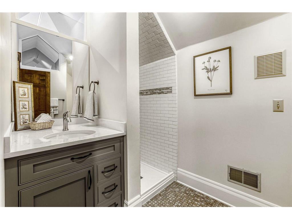 3115 E Bde Maka Ska Parkway Minneapolis MN 55408 - Bde Maka Ska 7021488 image15