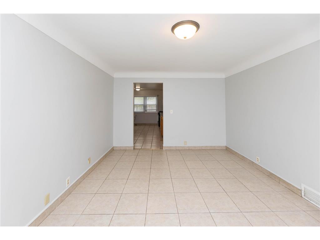 3117 17th Avenue S Minneapolis MN 55407 7068196 image11