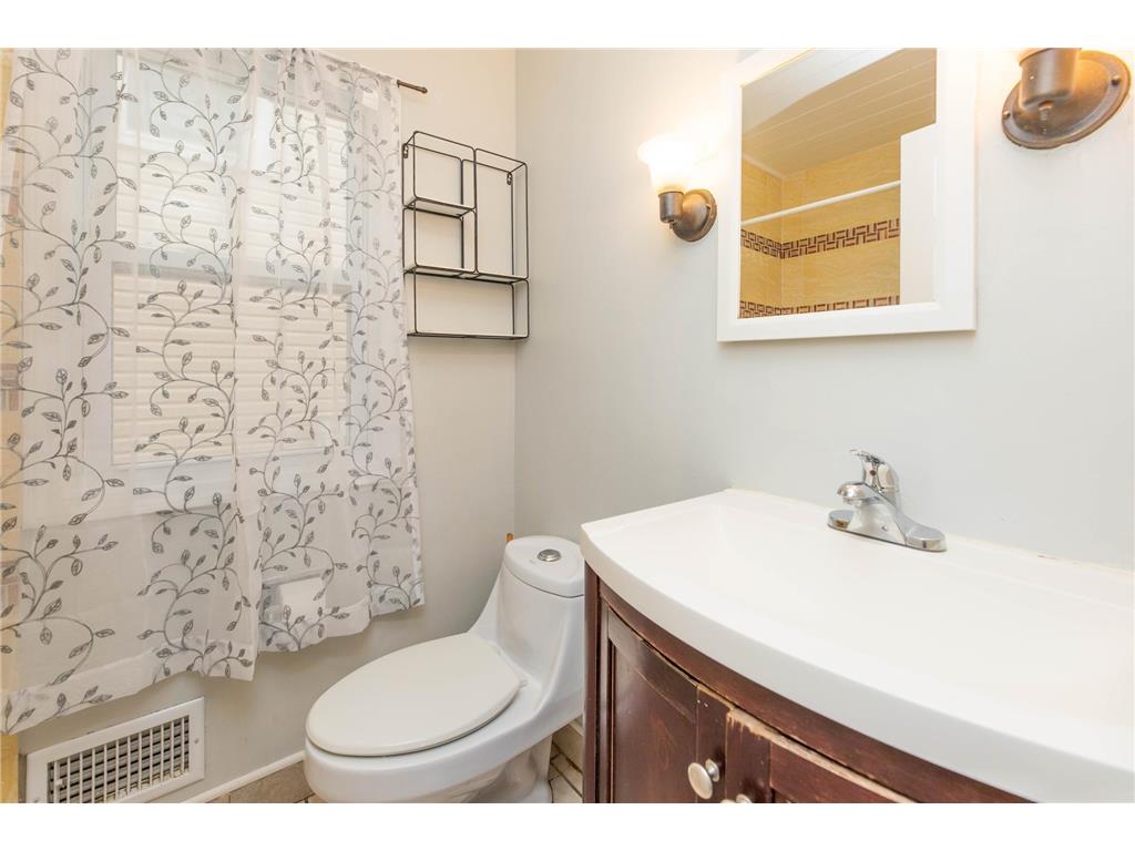 3117 17th Avenue S Minneapolis MN 55407 7068196 image23