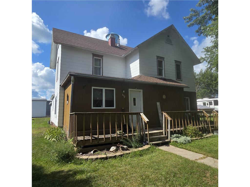 312 Columbus Avenue S Waltham MN 55982 6780333 image1