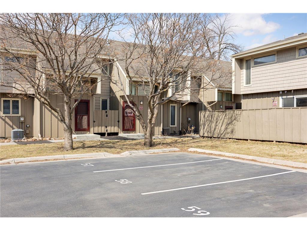 312 E 44th Street Minneapolis MN 55409 6694660 image1