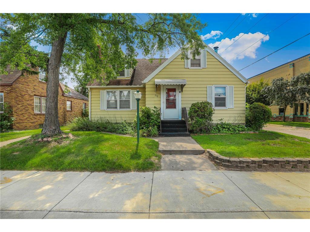 312 E Broadway Little Falls MN 56345 6774681 image1