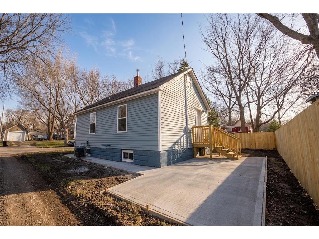 312 Grove Avenue Montevideo MN 56265 7054808 image3